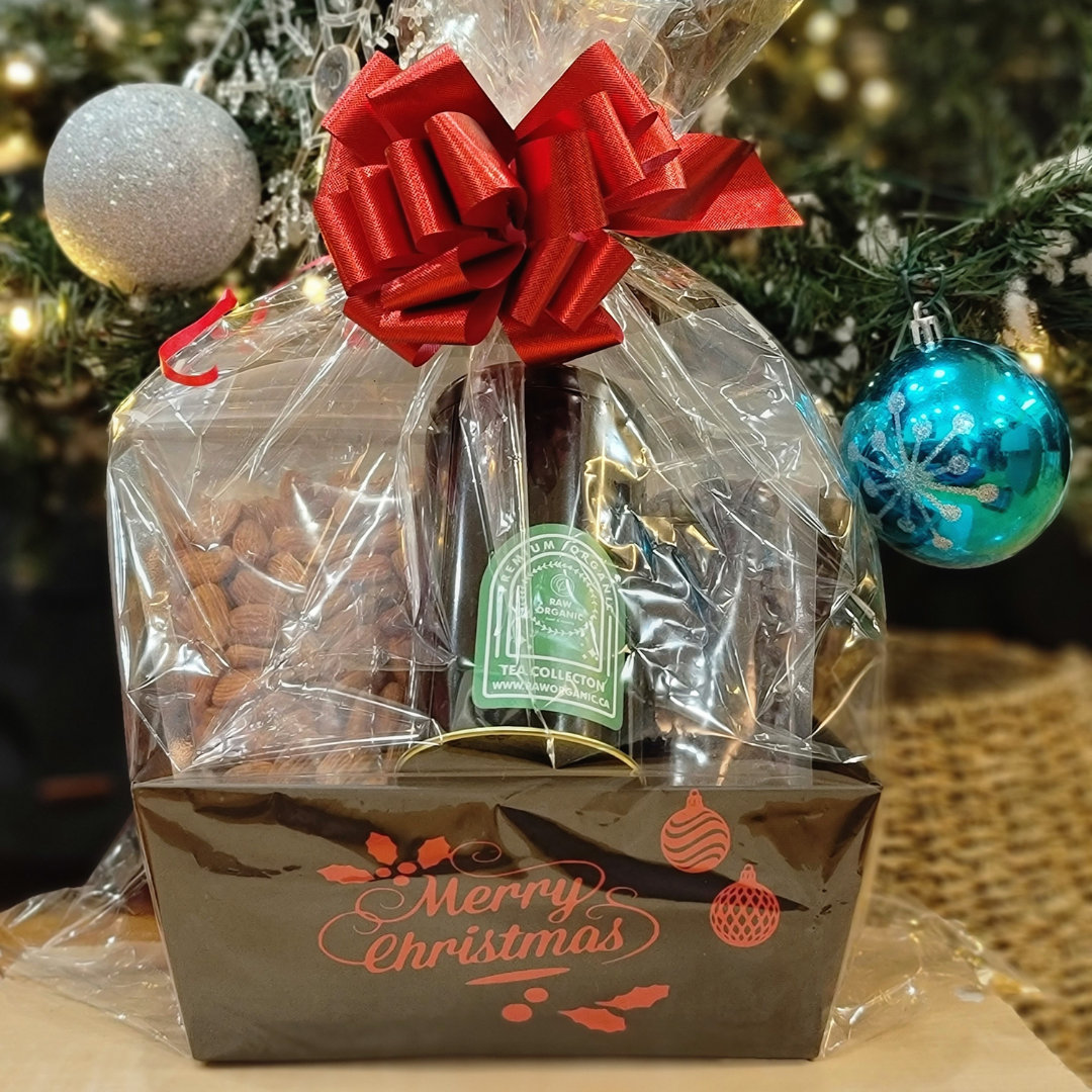 Merry Christmas Organic Green Tea| Organic nuts and fruits| Gift hamper.